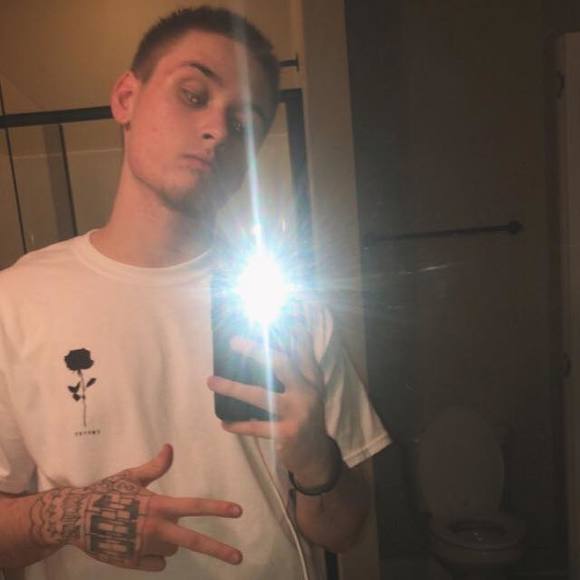 Meet your Posher, Tommy - Picture 1 of 1